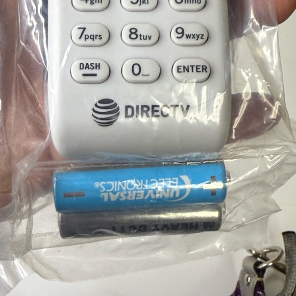 White Remote Control - Picture 3 of 4